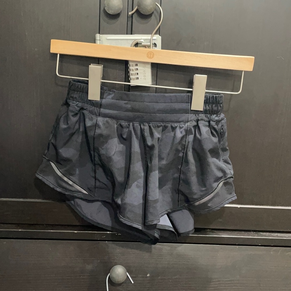 black camo lululemon shorts